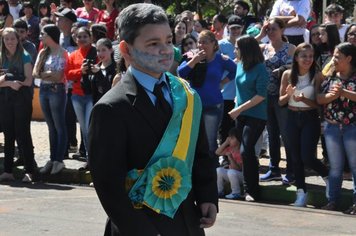 Foto - DESFILE CÍVIVO