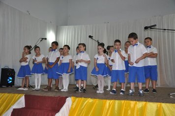 Foto - FORMATURA DAS ESCOLAS MUNICIPAIS LUIZA SOLDERA E TERESINHA VILLA GOBBO