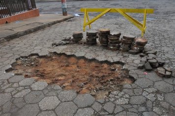 Foto - Rua xv de Novembro recebe melhorias