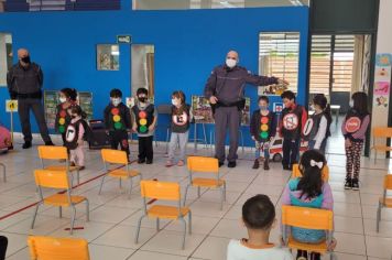 CRECHE ESCOLA ANACLITE ADELASIR REALIZA PALESTRA COM A POLÍCIA MILITAR PARA ALUNOS