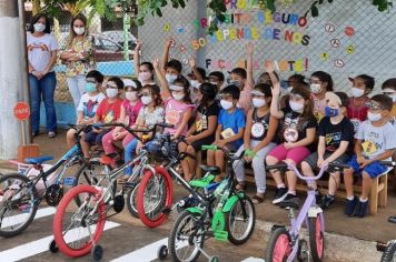 ESCOLA DELMIRA ENCERRA PROJETO DE EDUCAÇÃO NO TRÂNSITO