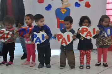 CRECHE ESCOLA PROFª ANACLITE ADELISAR REALIZA HOMENAGEM AOS PAIS