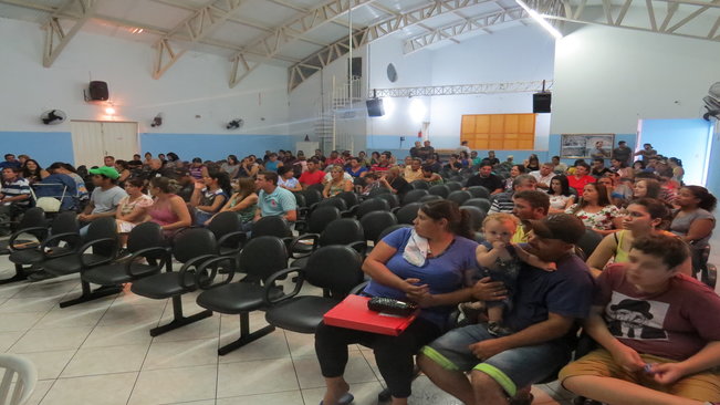 Sorteados da cdhu recebem a chave