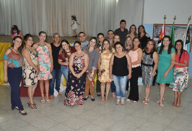 FORMATURA DAS ESCOLAS MUNICIPAIS LUIZA SOLDERA E TERESINHA VILLA GOBBO